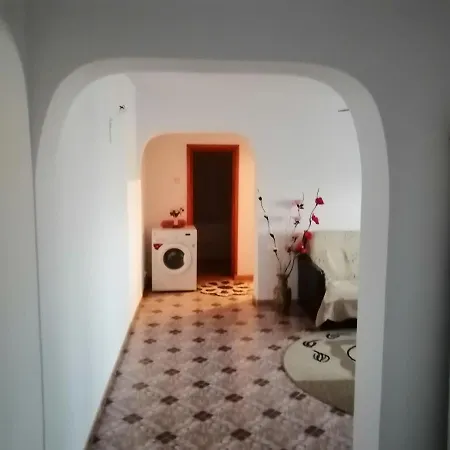 Apartament 44